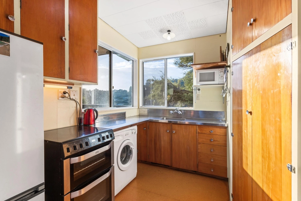Photos of 1679 Kenepuru Road