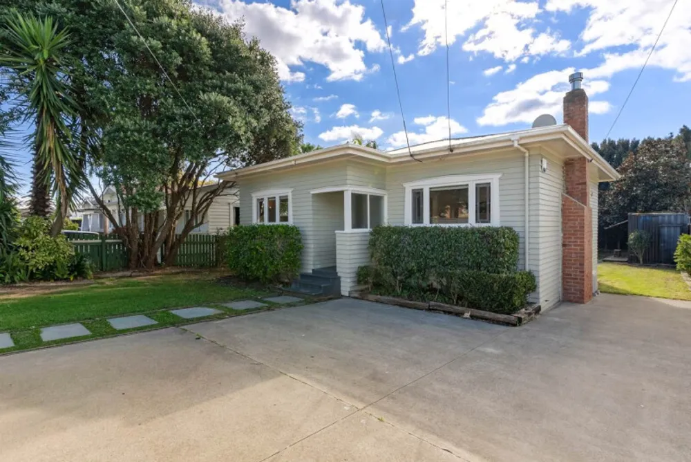 Photos of 15 Levonia Street
