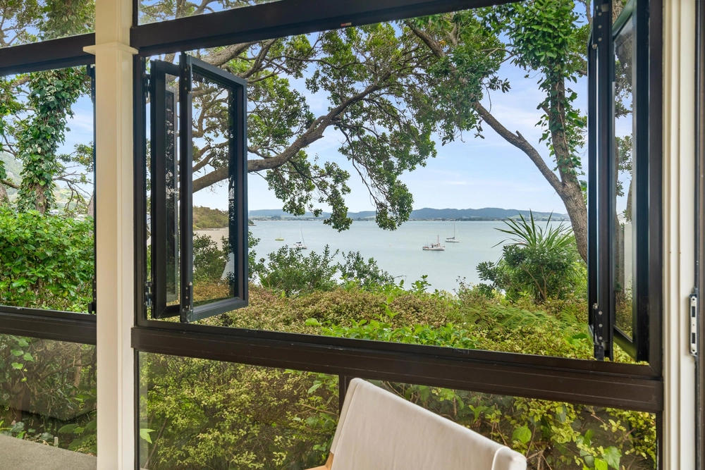 Photos of 1993 Whangarei Heads Road