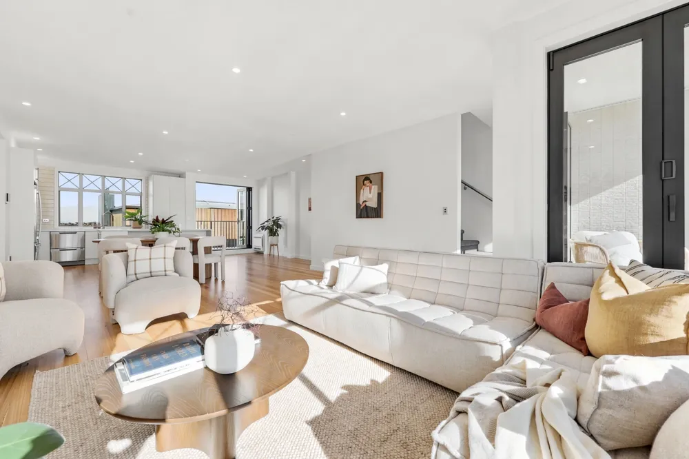 Photos of 39B St Stephens Avenue