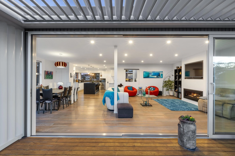 Photos of 202 Vipond Road