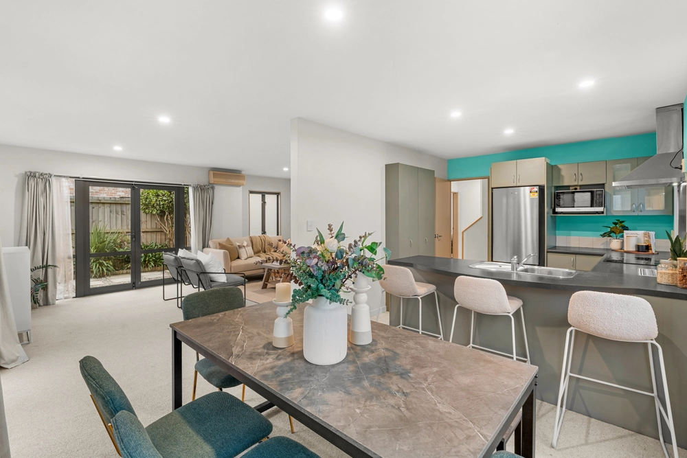 Photos of 70 Wharenui Road