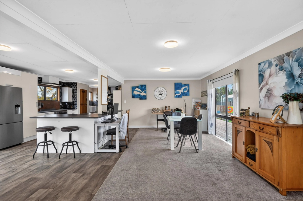 Photos of 216 Manuel Road