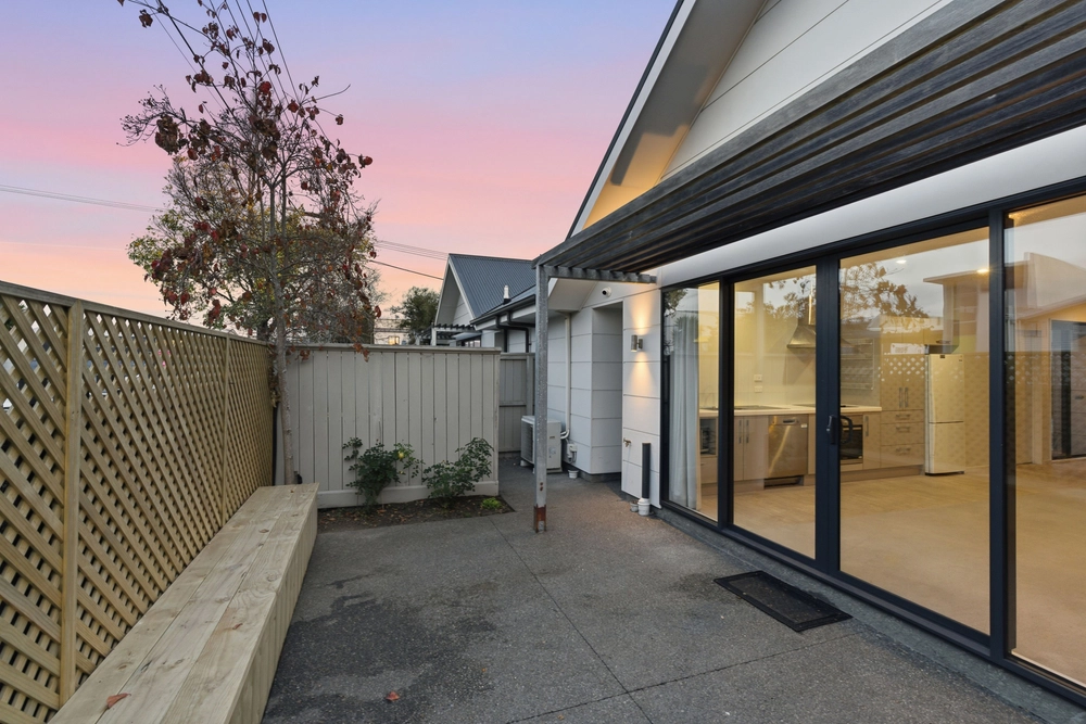 Photos of 29B Clarence Street South