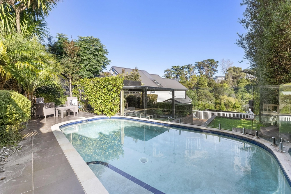 Photos of 103 Brighton Road
