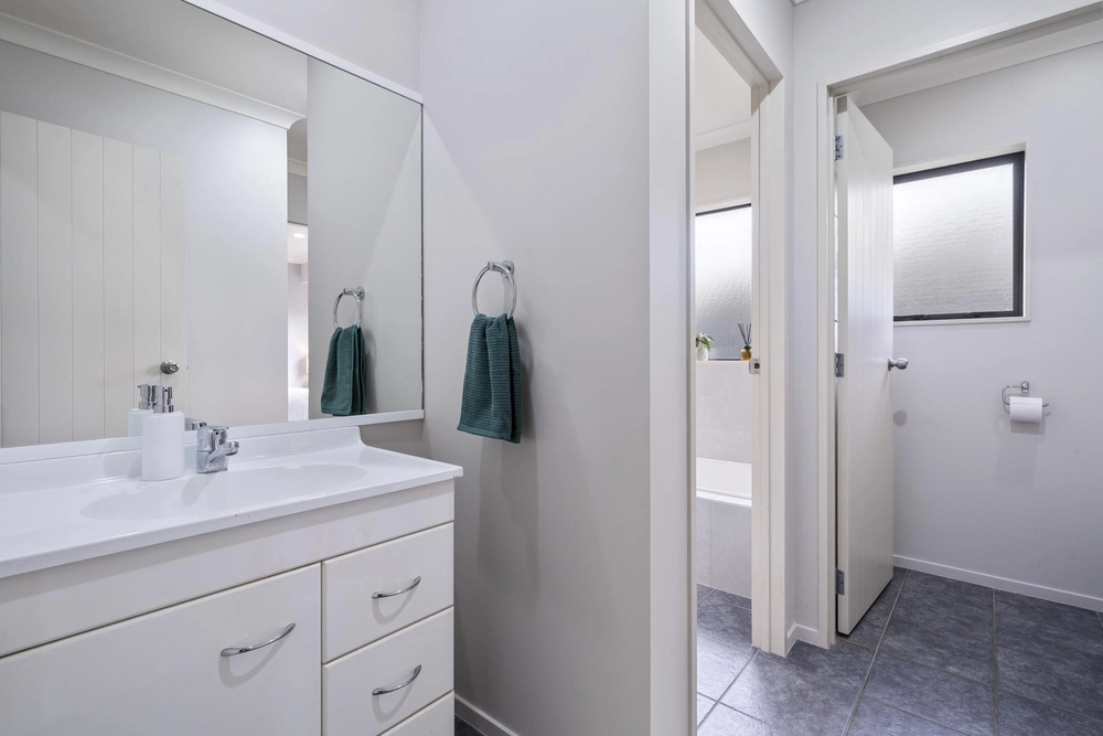 Photos of 159C Princes Street West