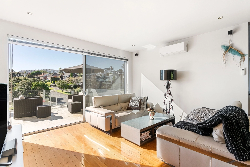 Photos of 93 Tautari Street