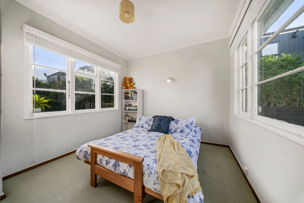 Photos of 48A Athens Road