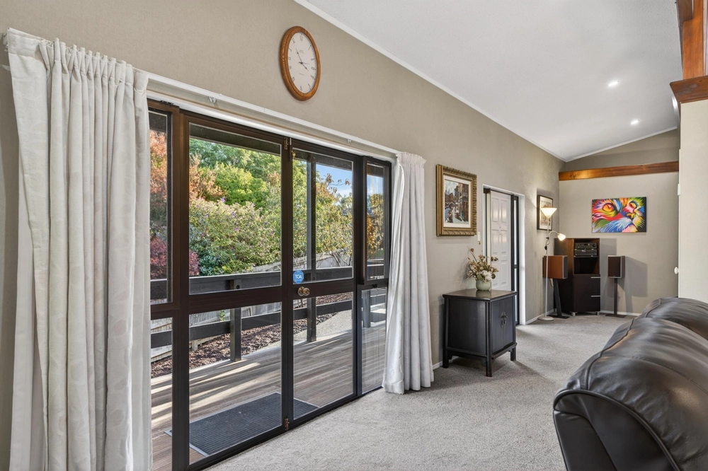 Photos of 16 Rosella Place