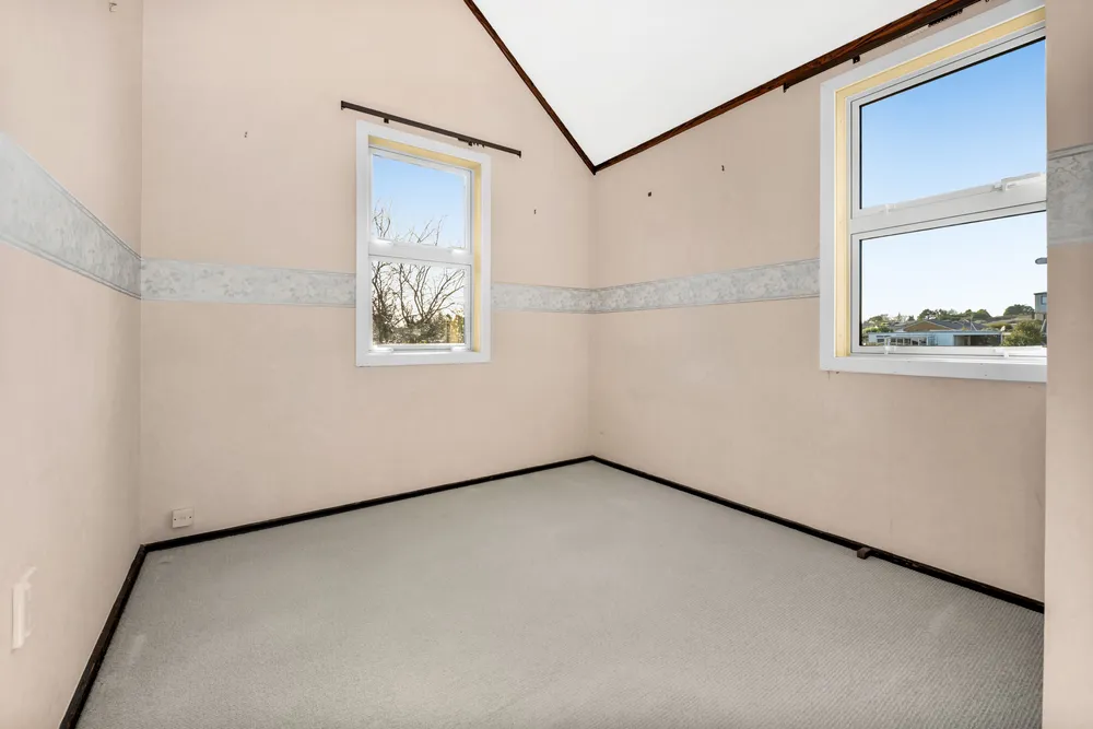 Photos of 1/85 Meadway