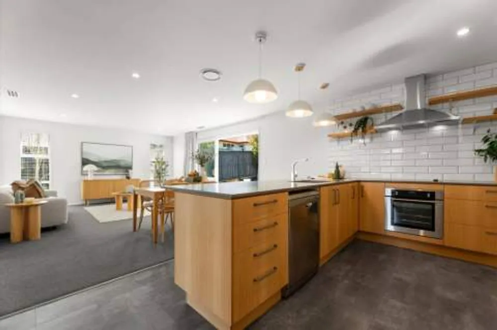 Photos of 217 Lakes Boulevard