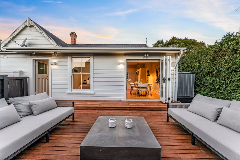 Photos of 16 Wairakei Street