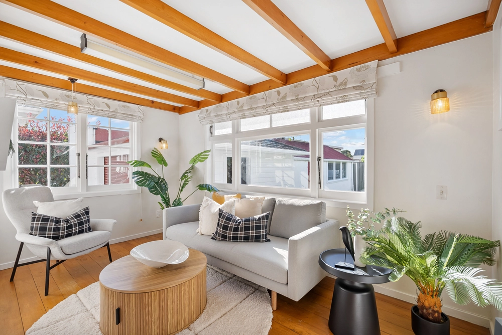 Photos of 17 Shortland Street