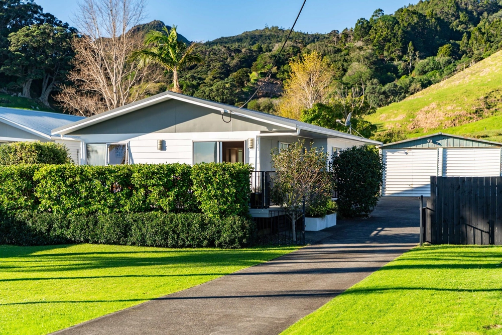 Photos of 1921 Whangarei Heads Road