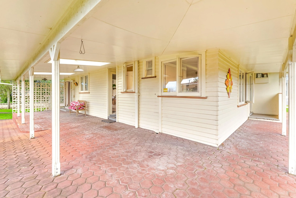 Photos of 94 Wilson Road South