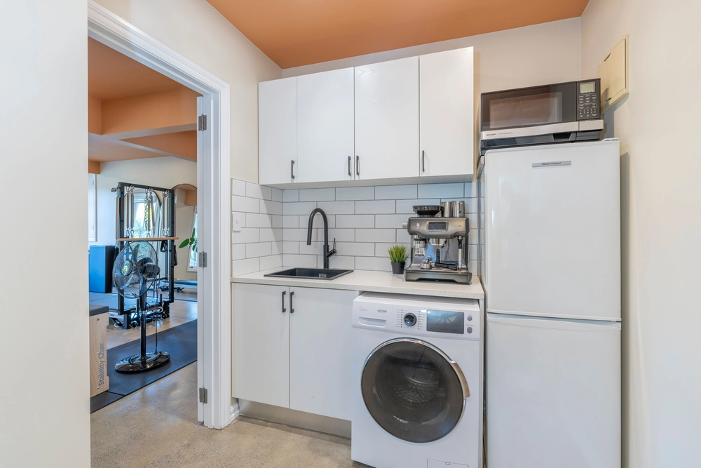 Photos of 18 Mostyn Street