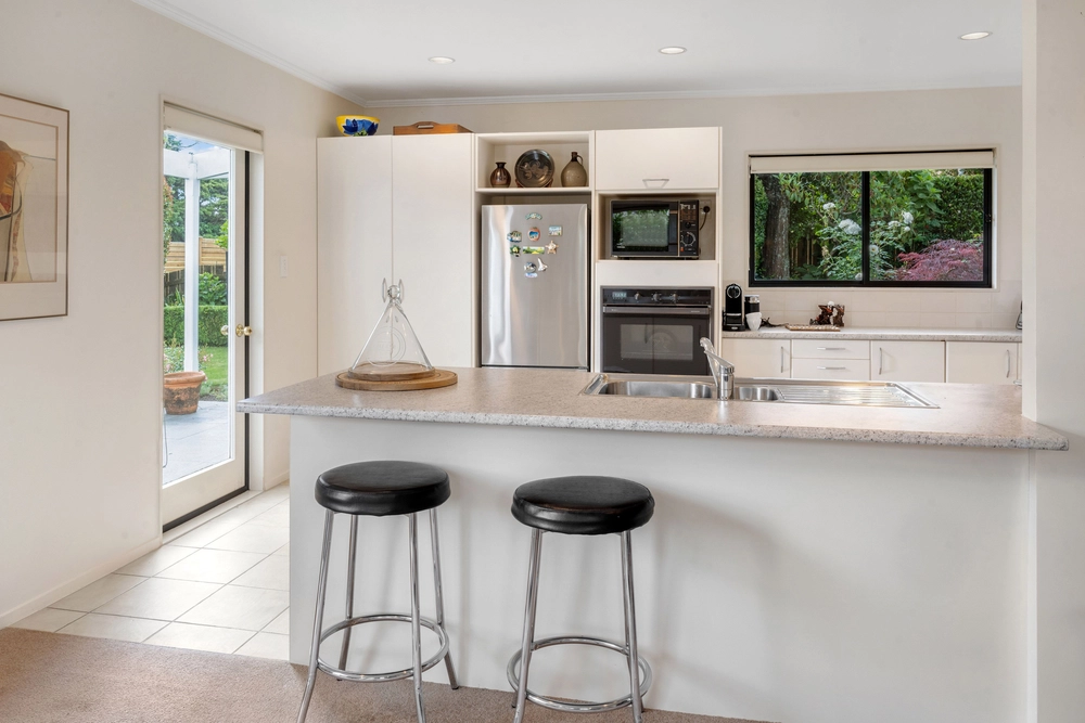 Photos of 16 Peretao Rise