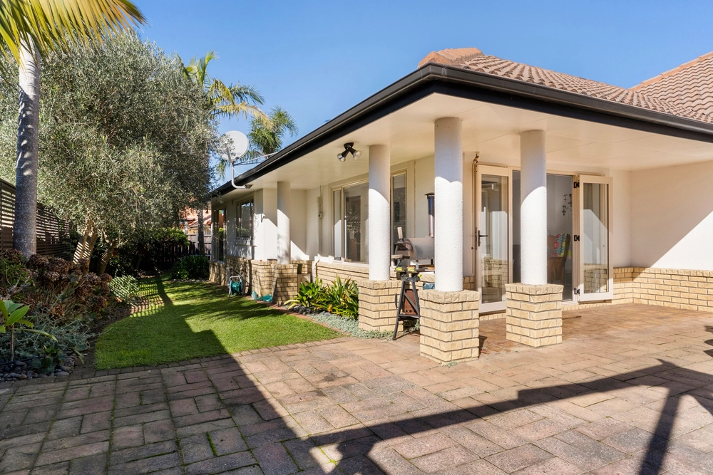 Photos of 12 Kentia Way