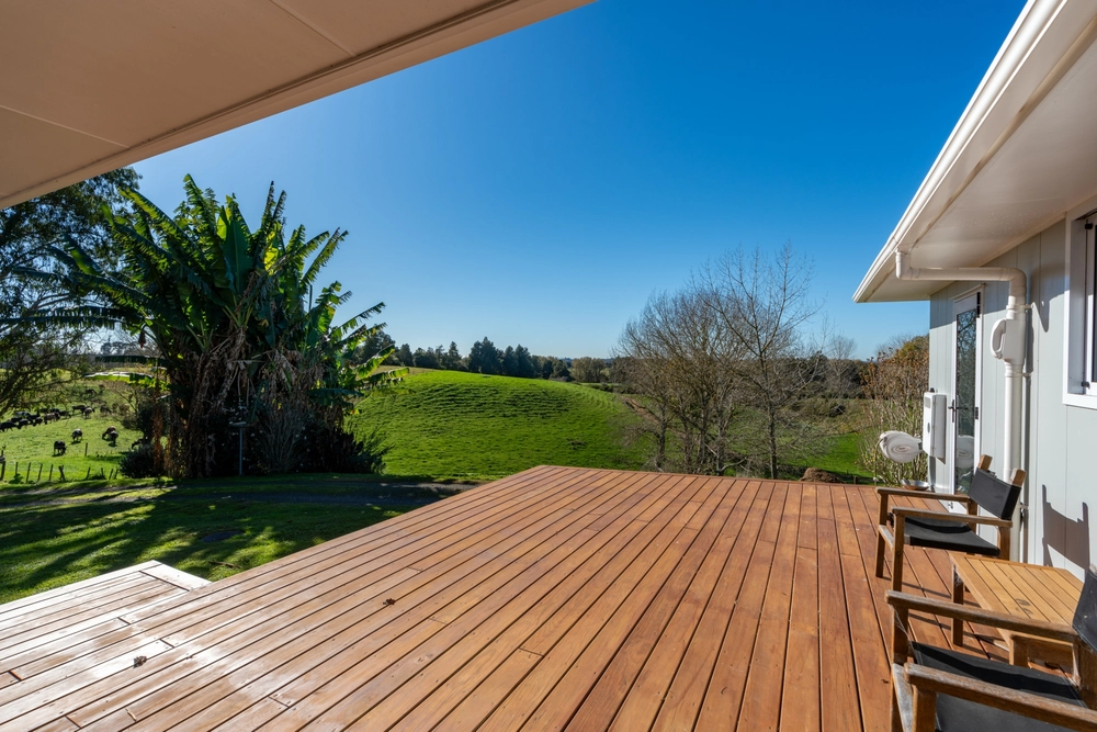 Photos of 1524 Te Pahu Road