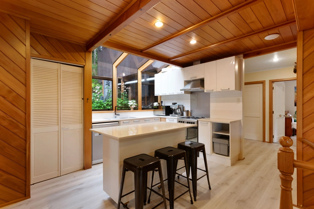 Photos of 54 Wood Bay Road
