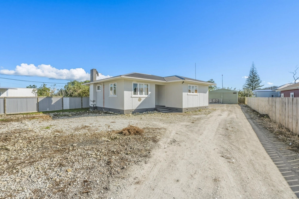 Photos of 16 Ruawai Wharf Road