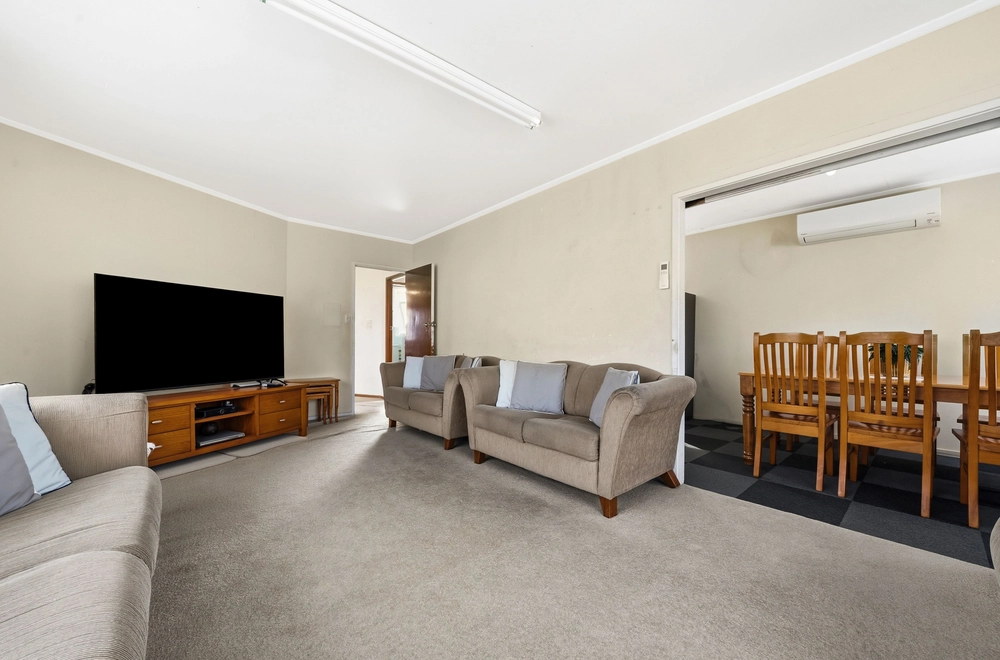 Photos of 42 Maioro Street
