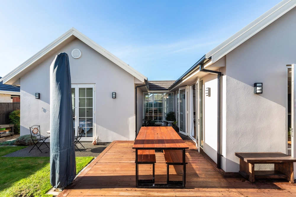 Photos of 2 Applefield Court