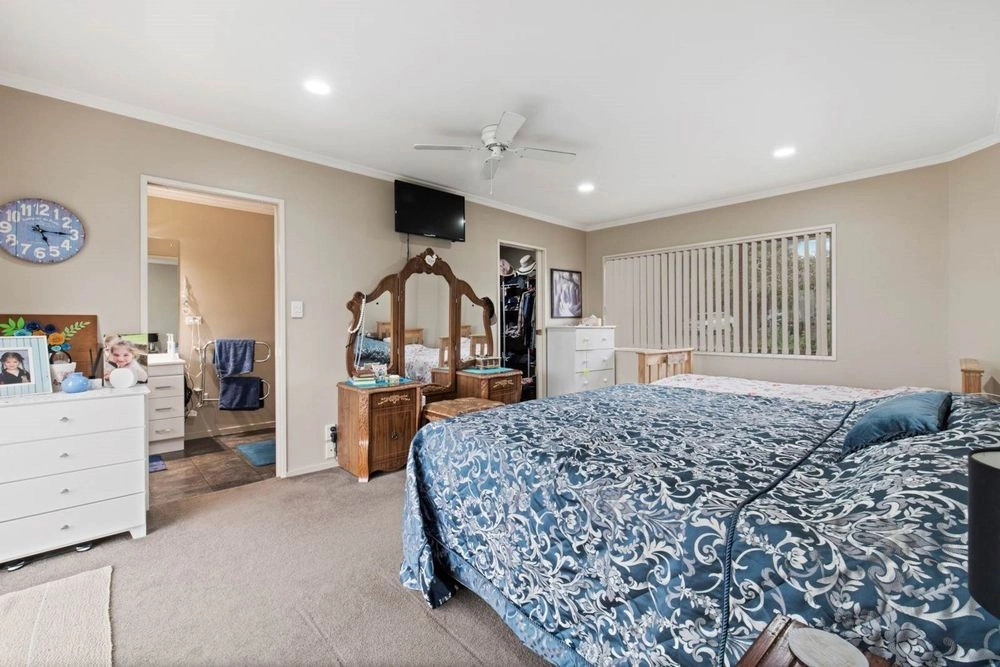 Photos of 80 Oira Road