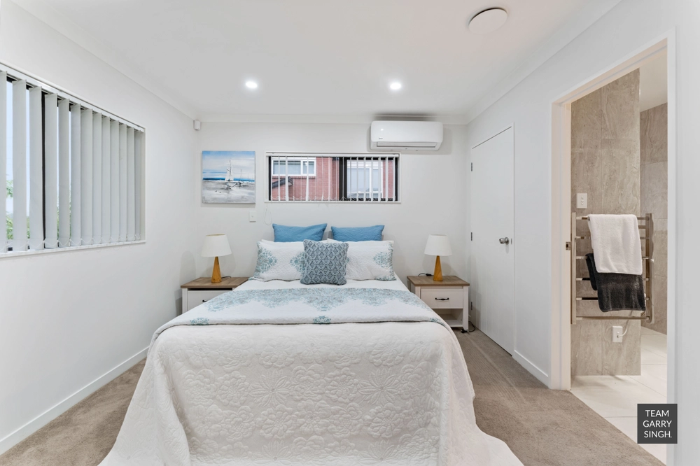 Photos of 12A Berwyn Avenue