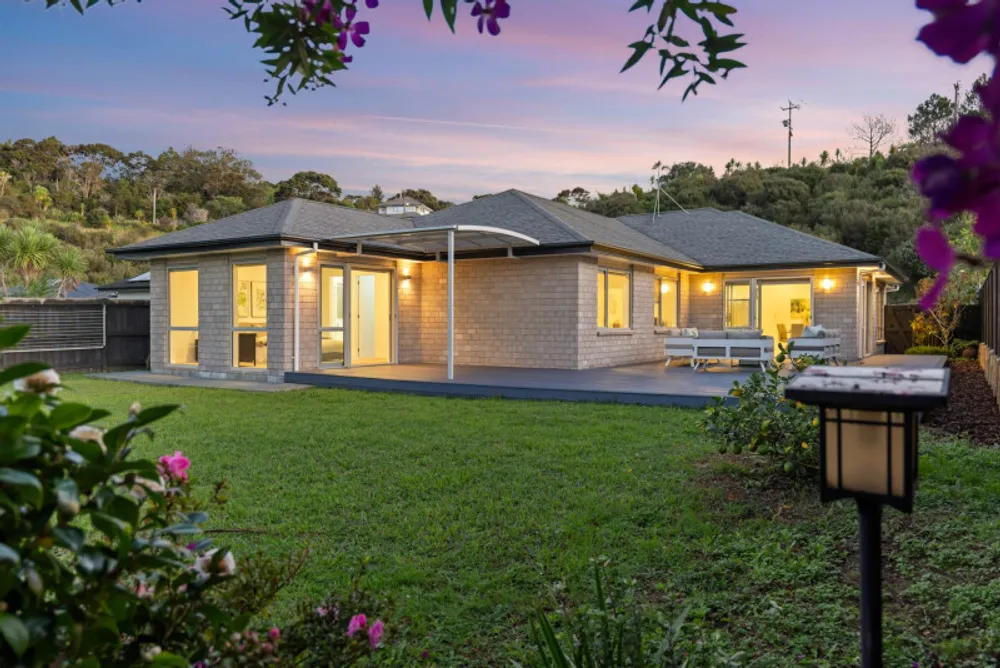 Photos of 53 Beachwood Drive