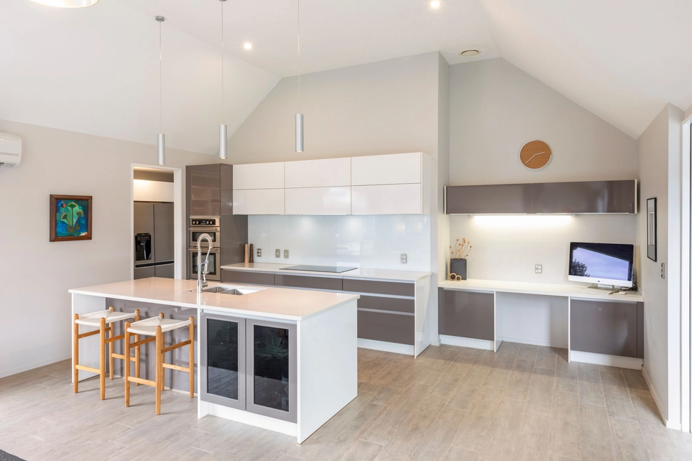 Photos of 6 Waterstock Way