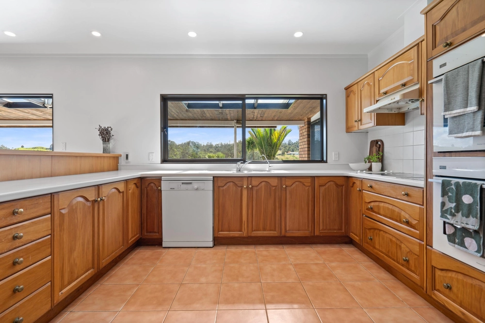Photos of 382 Whareora Road
