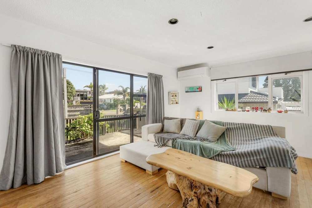Photos of 49 Orkney Road
