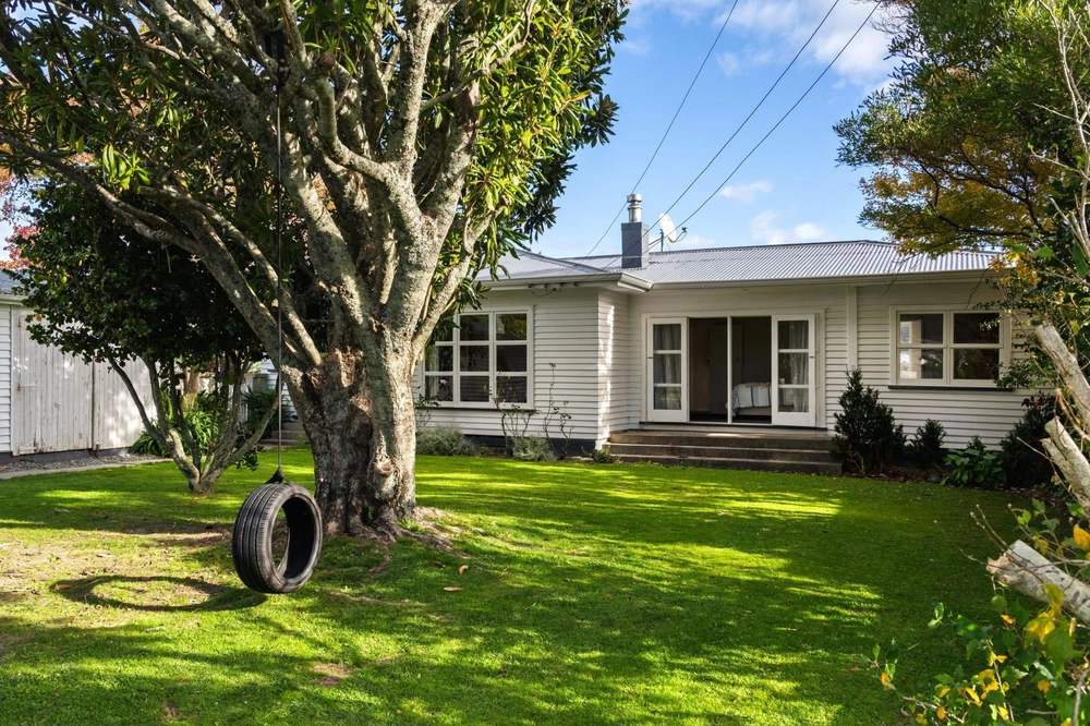Photos of 6 Vivian Street