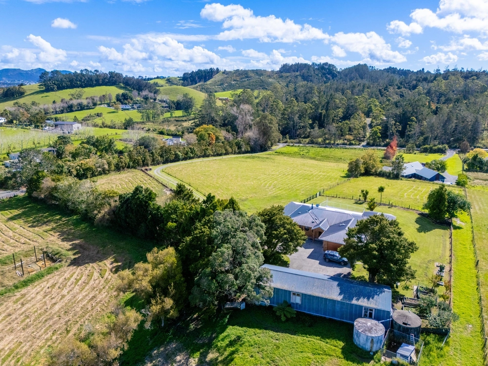 Photos of 382 Whareora Road