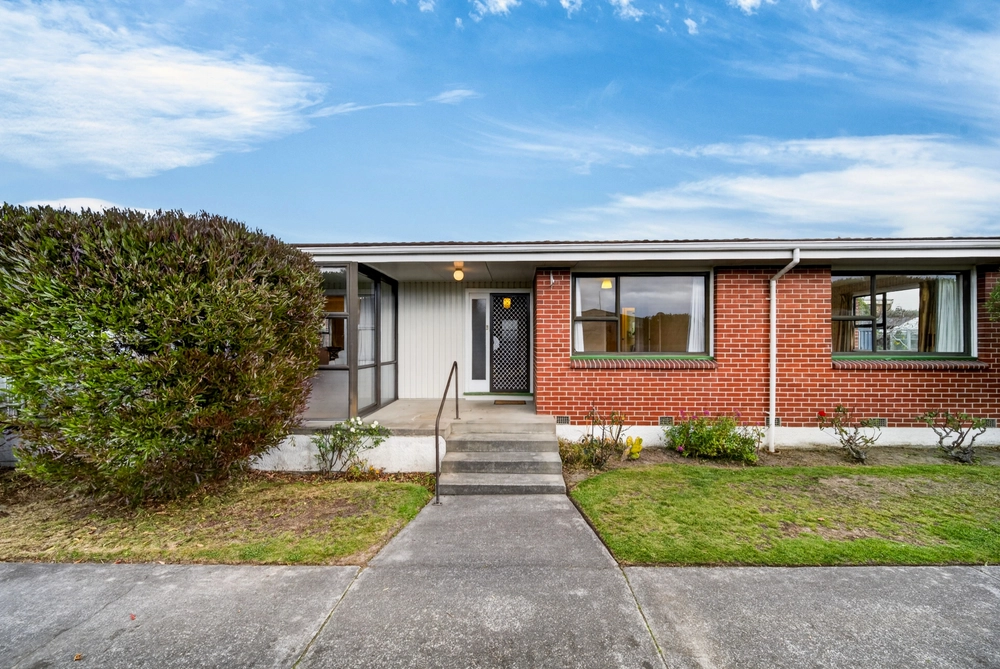 Photos of 70 Toorak Avenue