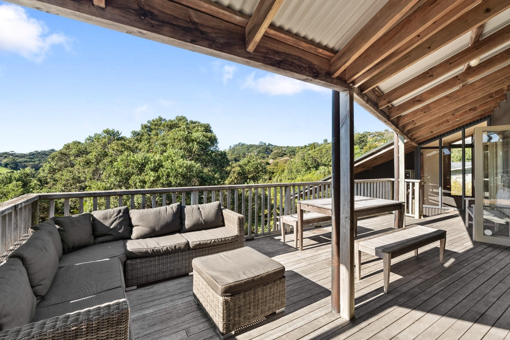 Photos of 31 Marine View Road