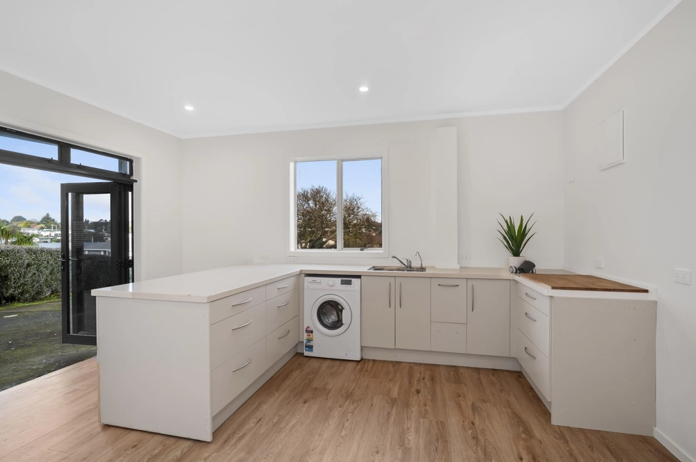 Photos of 53 Heron Avenue