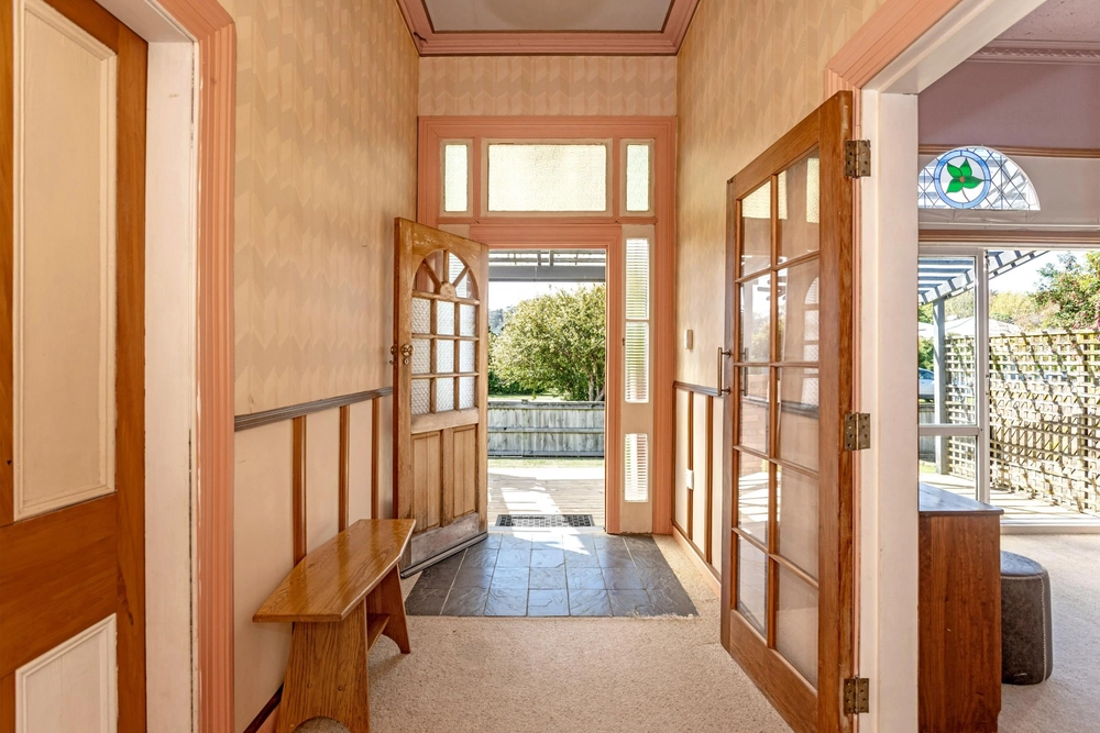 Photos of 106 Whitaker Street