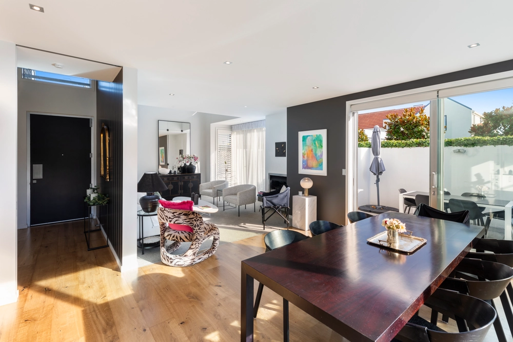 Photos of 80 Winchester Street