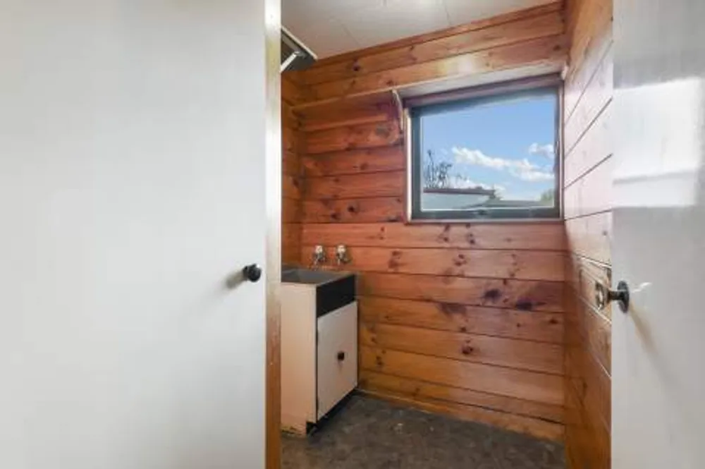 Photos of 48 Neri Crescent
