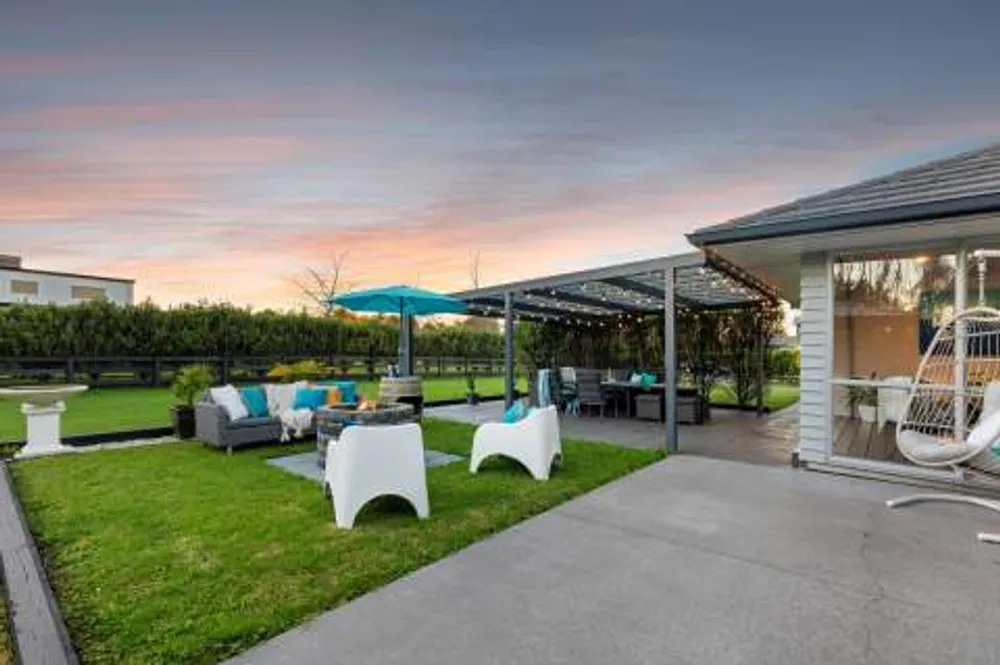 Photos of 1 Royal Ascot Drive