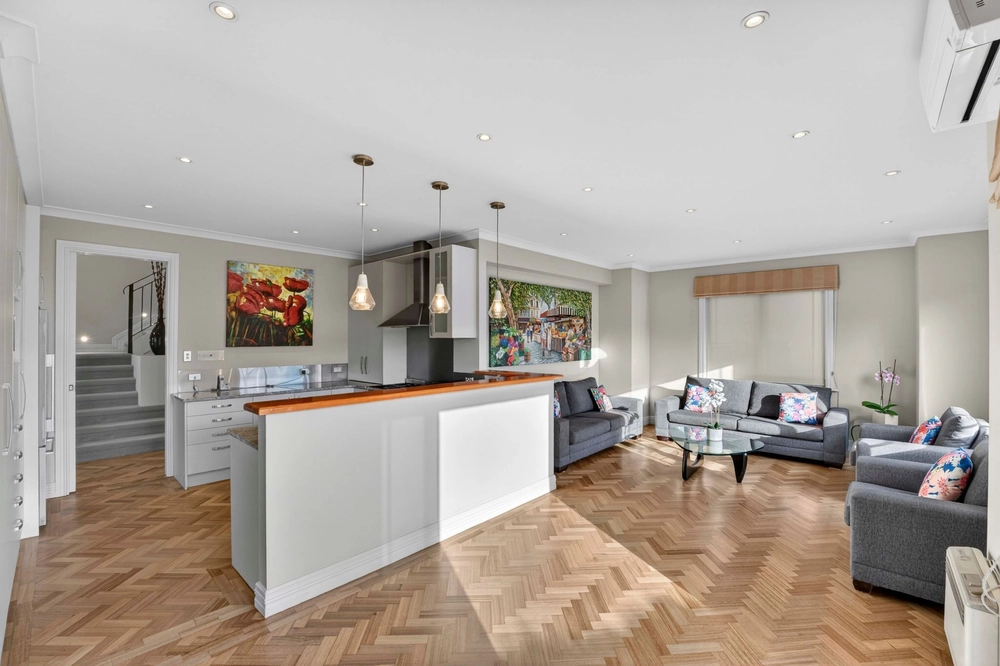 Photos of 15 Kenny Road