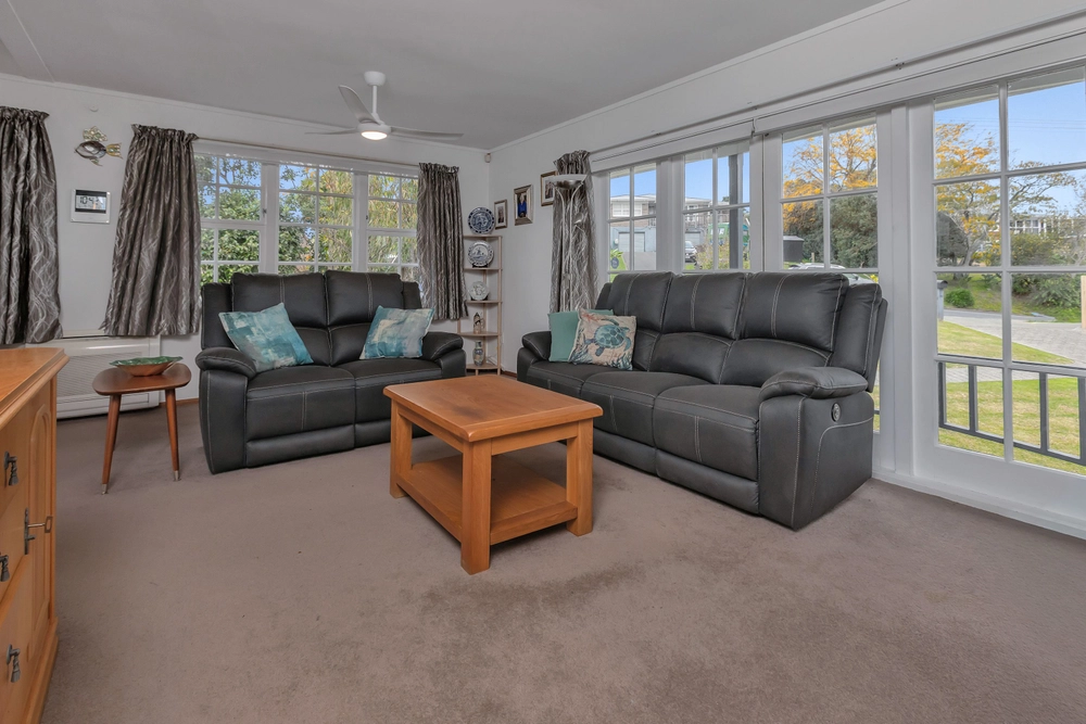 Photos of 31 Clotworthy Crescent