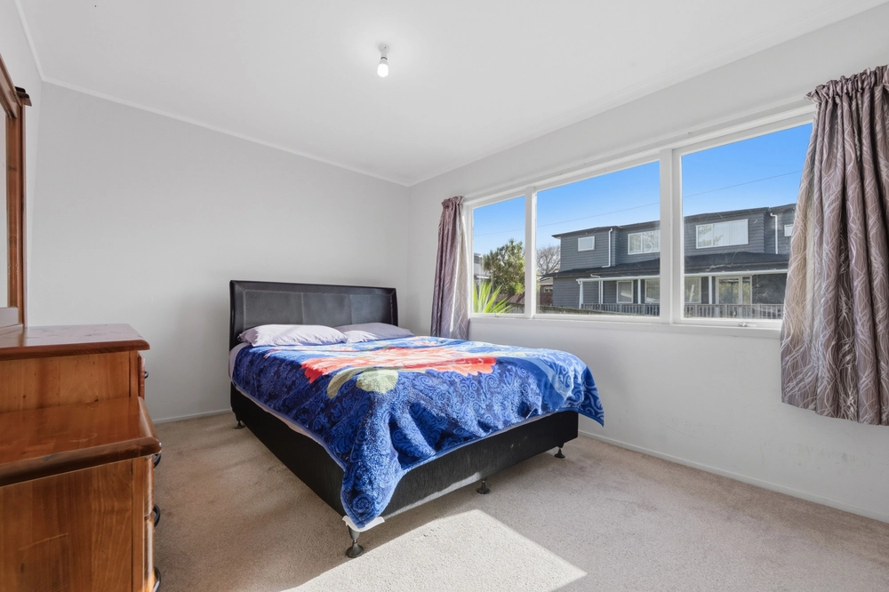 Photos of 148 Astley Avenue