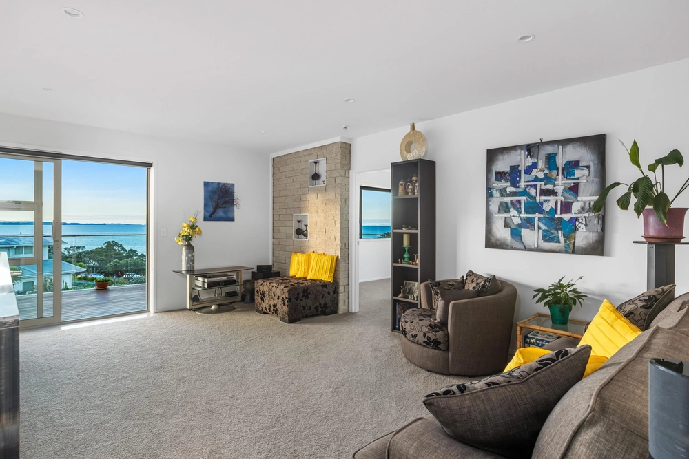 Photos of 202 Vipond Road