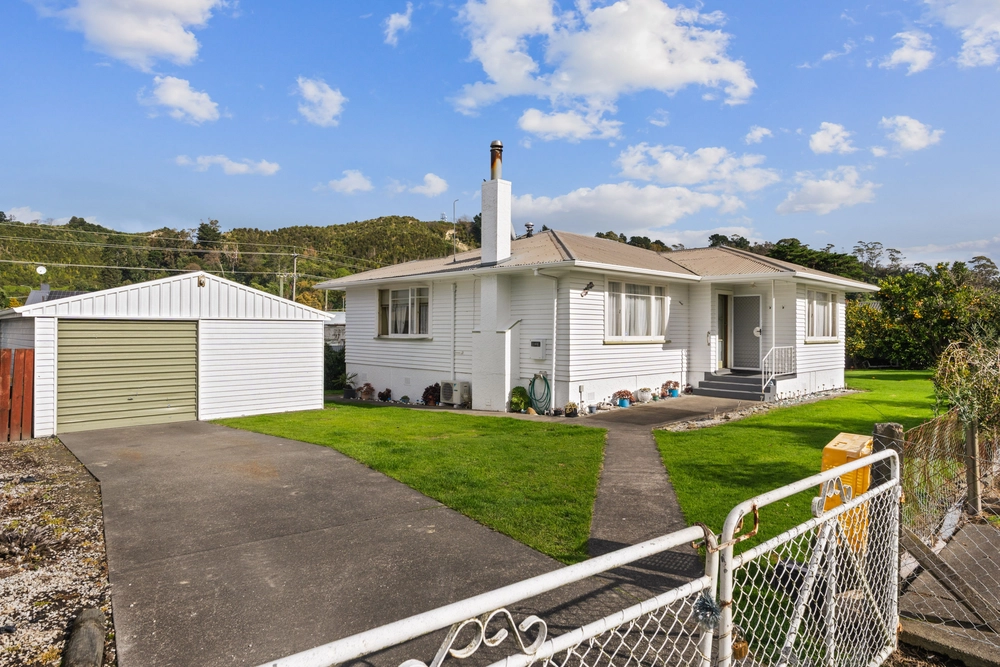 Photos of 21 Ropata Street