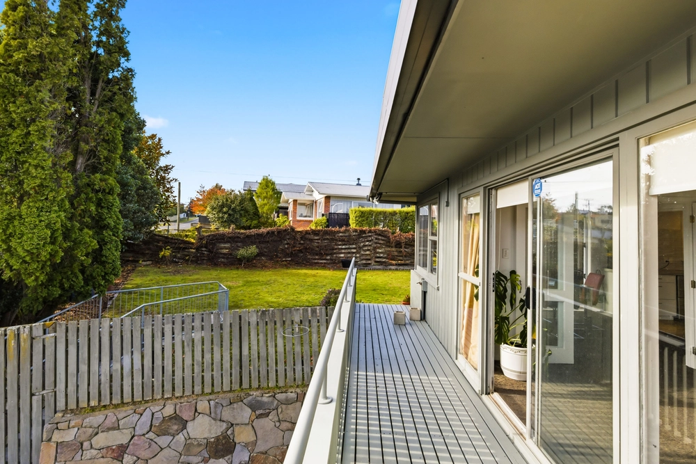 Photos of 42 Ngamotu Road