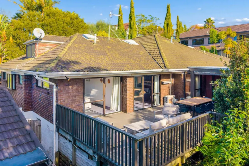 Photos of 75C Waiatarua Road