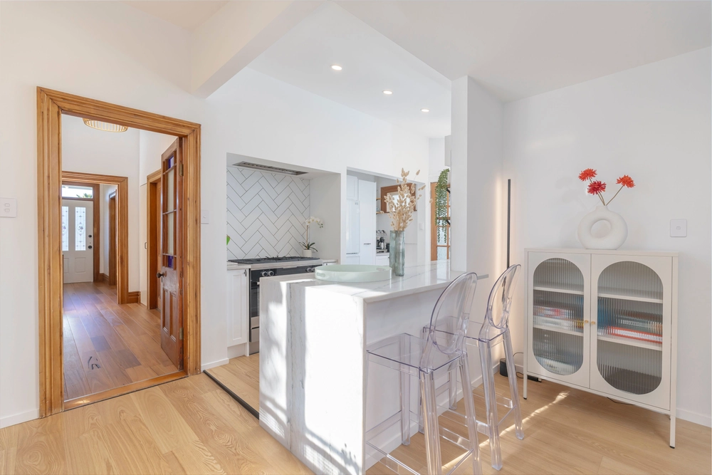 Photos of 18 Mostyn Street